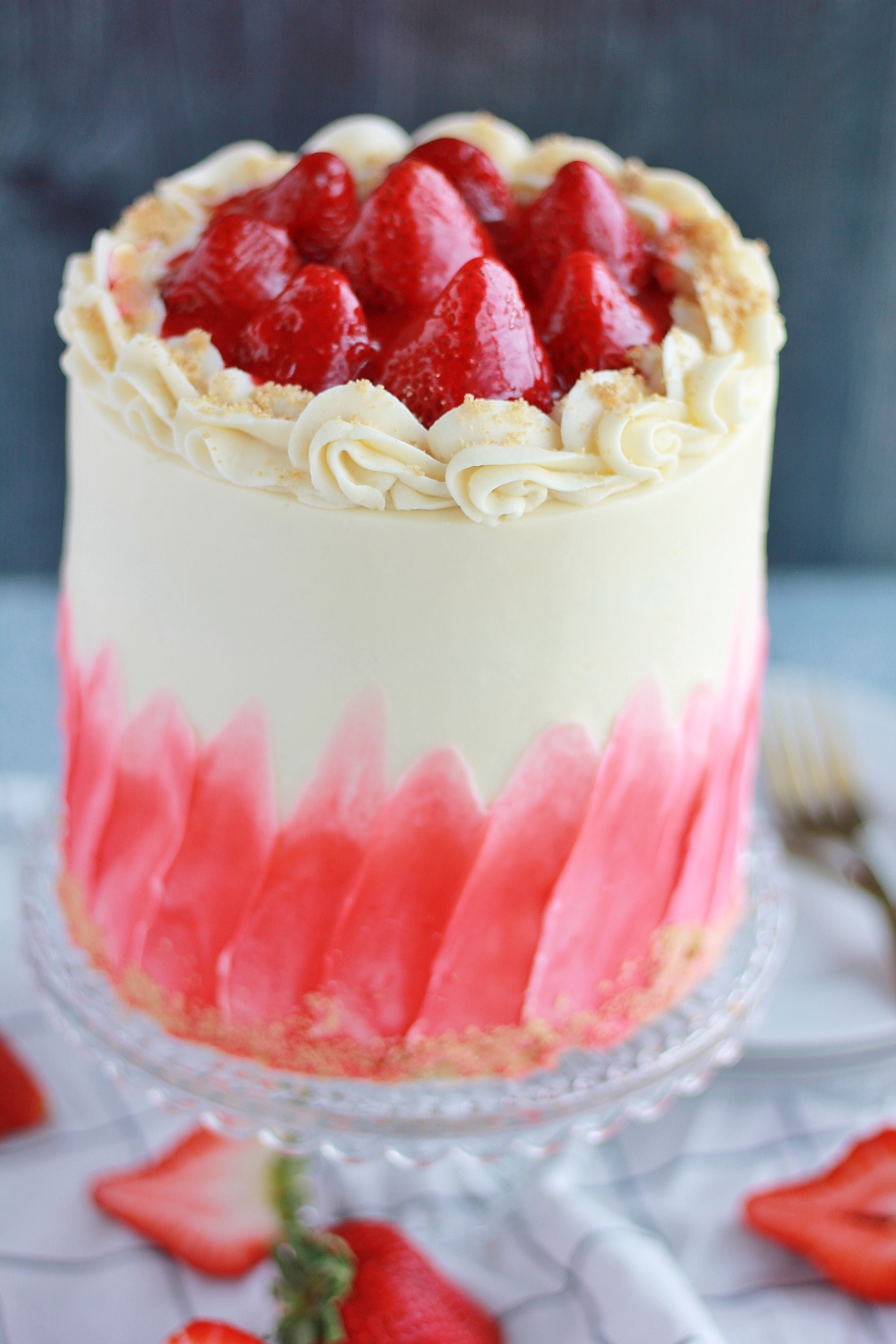 Ice Cream Cake With Strawberries